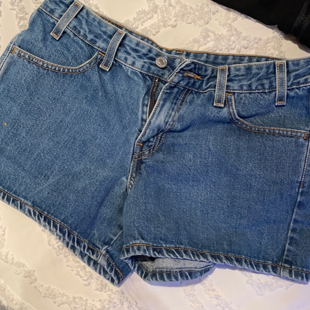 Cute daisy duke style Jean shorts